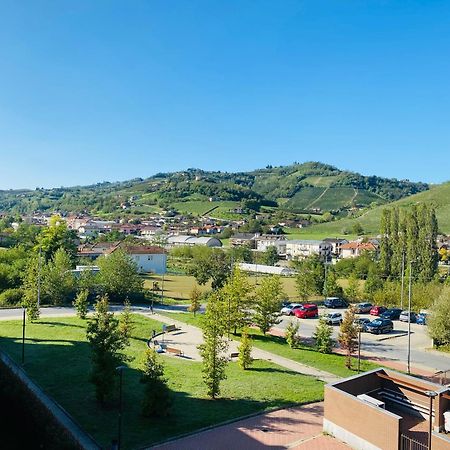 Attico Nel Cuore Delle Langhe - Free Parking Wi-Fi E Ac Άλμπα Εξωτερικό φωτογραφία